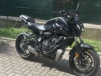 yamaha mt-07 nero
