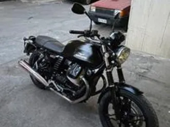 moto guzzi v7 ii stone nero opaco