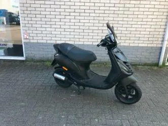 kerstkrakers:2-takt piaggio zip sp 45 mat black brom bj2011 — scooters | piaggio — marktplaats