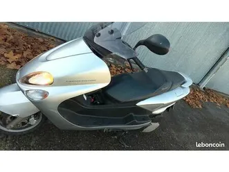 vends scooter 125 skyliner