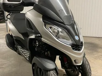 scooter piaggio mp3 300