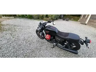 moto guzzi v7 carbon