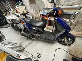 ② yamaha motoscooter cygnus x 125 cc