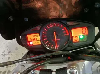 suzuki gsr 600 arancione