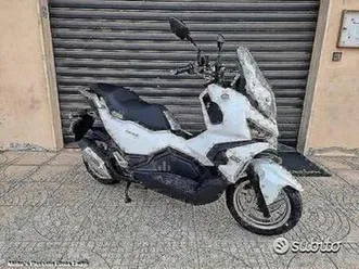 sym adx 125 abs tcs e5+ bianco - promo