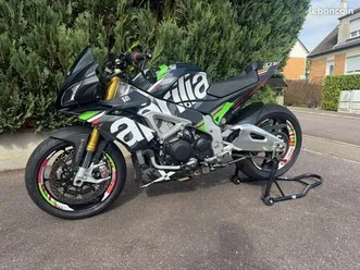 aprilia tuono v4