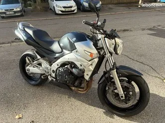suzuki gsr 600