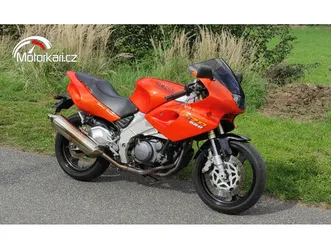 yamaha szr 660 výkon 35kw