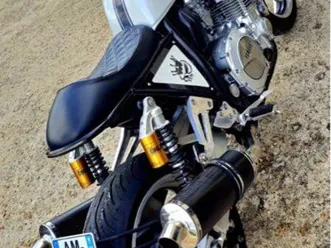 xjr 1300 café racer