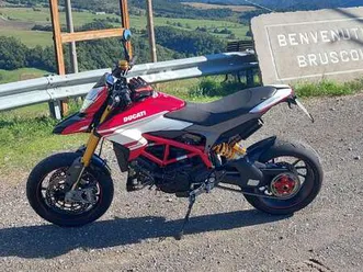 ducati hypermotard 939 sp rosso