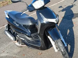 scooter peugeot 125 tweet