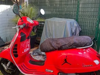 vespa 125 gts rouge