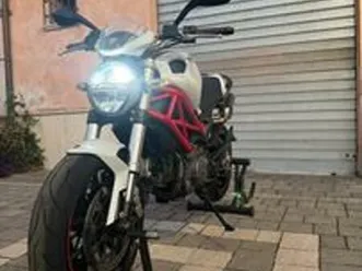 ducati monster 796