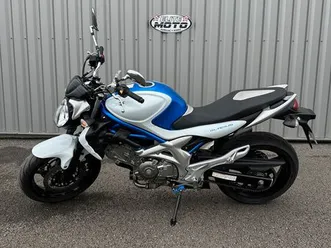 suzuki 650 gladius - livraison possible
