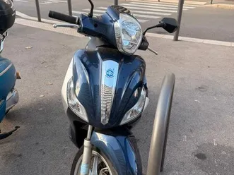 scoote piaggio medley