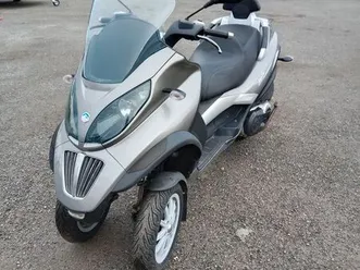 mp3 400 cc piaggio 2009..