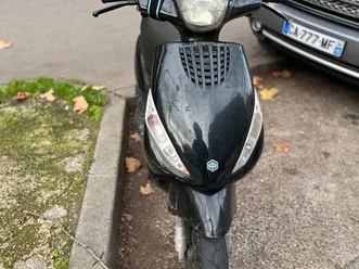 piaggio zip 50 cc - contrôle technique à jour - moteur neuf