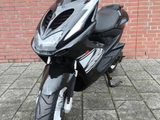 yamaha aerox 2t zwart nieuwstaat! — scooters | yamaha — marktplaats