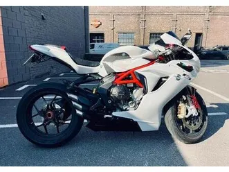 ② mv agusta f3 675 , 1 an de garantie