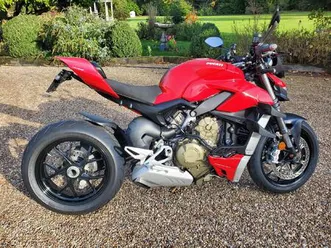 ducati streetfighter v4 1103 naked petrol manual euro 5 (208 ps) 1103 cc