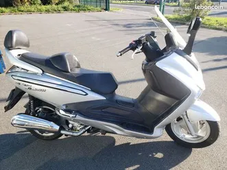 beau scooter sym 125 ct vierge