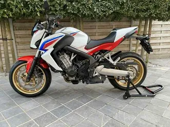 ② honda cb 650f **hrc uitvoering** 8900km*** nieuwe staat ***