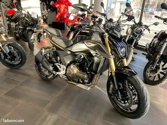 déstockage, véhicule de presse qj motor srk550