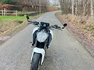 ② ktm duke 125