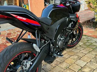 aprilia tuono 125