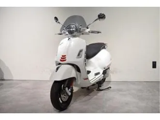 vespa gts 300 hpe bianco | 2021 | 456km — scooters | vespa — marktplaats