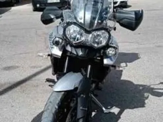 triumph - tiger 800 xrx
