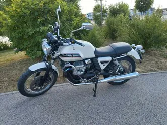 moto guzzi v7 classic 750 abgepolstert