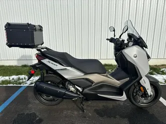 2023 yamaha xmax