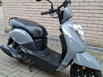 ② sym mio 50i bj.09/2022 cat a