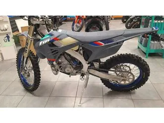 vendo tm moto en 300 fi es 2t (2026) usata a san martino di lupari (codice 9900700) - moto.it