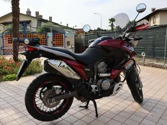 honda transalp xl 700 v rosso