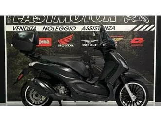vendo piaggio beverly 300 i.e. police abs-asr (2017 - 20) usata a cecina (codice 9901185) - moto.it
