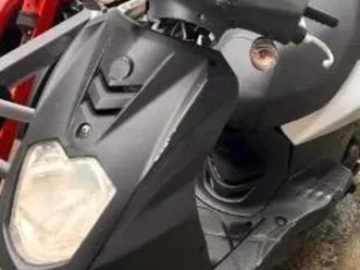 sym scooter (gratis slaat niet aan) voor onderdelen — scooters | sym — marktplaats