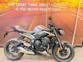 2025 triumph street triple 765 rs