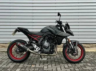 suzuki gsx-8s 800 euro 5 776 cc