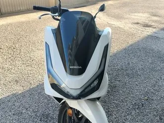moto pcx 125 branca único dono santo antónio dos olivais
