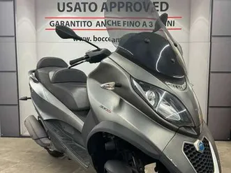 piaggio mp3 300 grigio