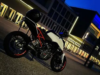 ktm duke 125 bj2020 scheckheft gepflegt/viele umbauten