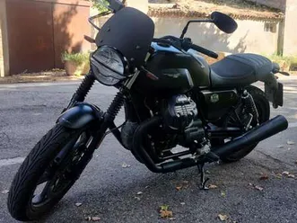 moto guzzi v 7 stone in arrivo nero