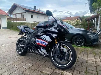 yamaha r1 rn19 gepflegt