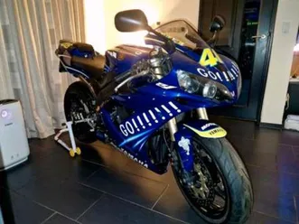 valentino rossi yamaha yzf-r1 rn12 go!!! gp edition as neu!