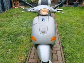 vespa et2 mit versicherung und wenig km