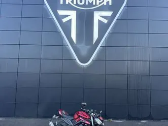 triumph street triple 765