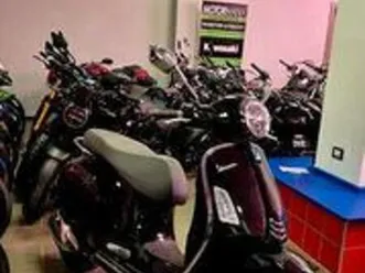 piaggio vespa 300 gts - 2025 km 1 nuova