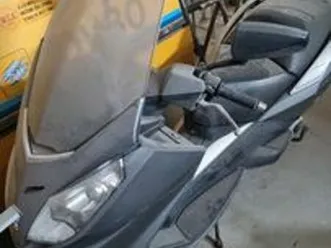 due peugeot satelis 250